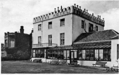 The Queen's Hotel
The Queen's Hotel was originally Baths House, built by Henry Bell, who built Europe's first commercial steamship the Comet in 1812. The building has had many alterations but still stands on East Clyde Street, having been converted into flats. Image date unknown.
Keywords: queens hotel henry bell comet