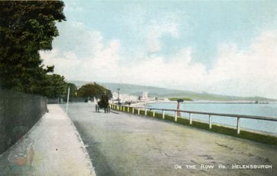 On the Row Road
Post-marked 1909. On the road to Row (Rhu) with Helensburgh in the background.
