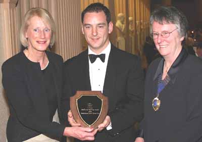 Scotland's top club
Helensburgh Lawn Tennis Club received both the West of Scotland and the Scottish LTA Tennis Club of the Year awards in 2003-4 at a dinner in Edinburgh. President Elspeth MacLean and head coach Steve Losh are pictured with the SLTA president.
