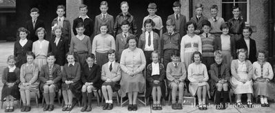 1956 Hermitage class
Mrs Purdie's class at Hermitage School, Helensburgh, in 1956. Image supplied by Rosemary Edmeades (nee Rae), of Southern California, USA. She is seen third from Mrs Purdie's left.
