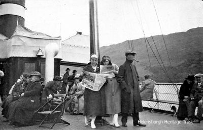 1920 Waverley cruise
Passengers on board the paddle steamer Waverley on a cruise from Craigendoran in 1920. Photo by courtesy of Professor Graham Lappin's excellent pictorial website www.dalmadan.com.
