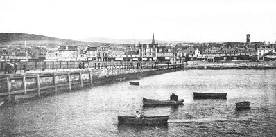 View from the pier
Looking at the seafront on the east side of Helensburgh pier, circa 1910.
