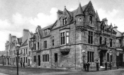 Helensburgh Municipal Buildings
Included a police station with cells, and a theatre above. Still used as official buildings - even has a postbox in the same place in front of the building. Could it be the same postbox?
