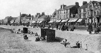 Seafront huts
Huts on a busy Helensburgh west seafront, seen from the pier. Image c.1933.
