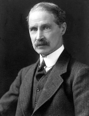 Portrait
Helensburgh man Andrew Bonar Law, a Conservative who became Prime Minister and occupied 10 Downing Street for just 209 days in 1922-23, succeeding the much better known Liberal, David Lloyd George, who had served from 1916-22.
