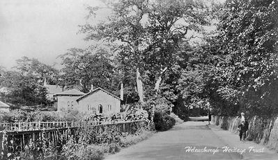 Ardencaple Mill
Ardencaple Mill, on the left beside Rhu Road Higher. Image published by Macneur & Bryden Ltd., Helensburgh, circa 1917.
