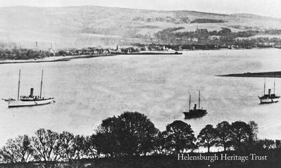 Burgh from Rosneath
An old view of Helensburgh from Rosneath, published by E.Eakin, Rosneath Post Office. Image date unknown.
