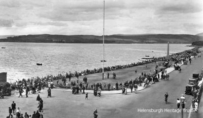 West Esplanade
Helensburgh's west esplanade and putting green packed with people on what looks like not too warm a day. Image date unknown.
