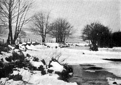 Snowy Glen
The Craig's Pool area of Glen Fruin after a heavy snow fall. Image c1910.
Keywords: Glen in winter