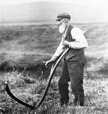 Fruin farmer
Photograph of a farmer with his scythe in Glen Fruin, taken c.1910 by keen amateur photographer Robert Thorburn, a Helensburgh grocery store manager.
Keywords: Fruin farmer