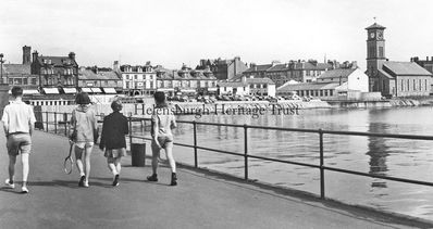 Helensburgh Pier
A view from the pier towards West Clyde Street and the Old Parish Church and the Granary, circa 1961.
