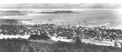 Helensburgh from above
A view of Helensburgh from above the Highlandman's Road, as two steamers makes their way to Craigendoran Pier, circa 1939.
