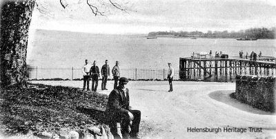 Rosneath Pier
A group of people waiting for the steamer to arrive at Rosneath Pier. Image circa 1902.
