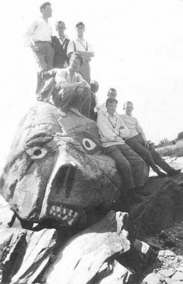 King Tut in the 20s
A group of young men on the famous painted rock 'King Tut' at Kilcreggan in the 1920s.
