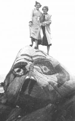 King Tut 1951
Two ladies stand on top of the famous painted rock 'King Tut' at Kilcreggan in 1951.
